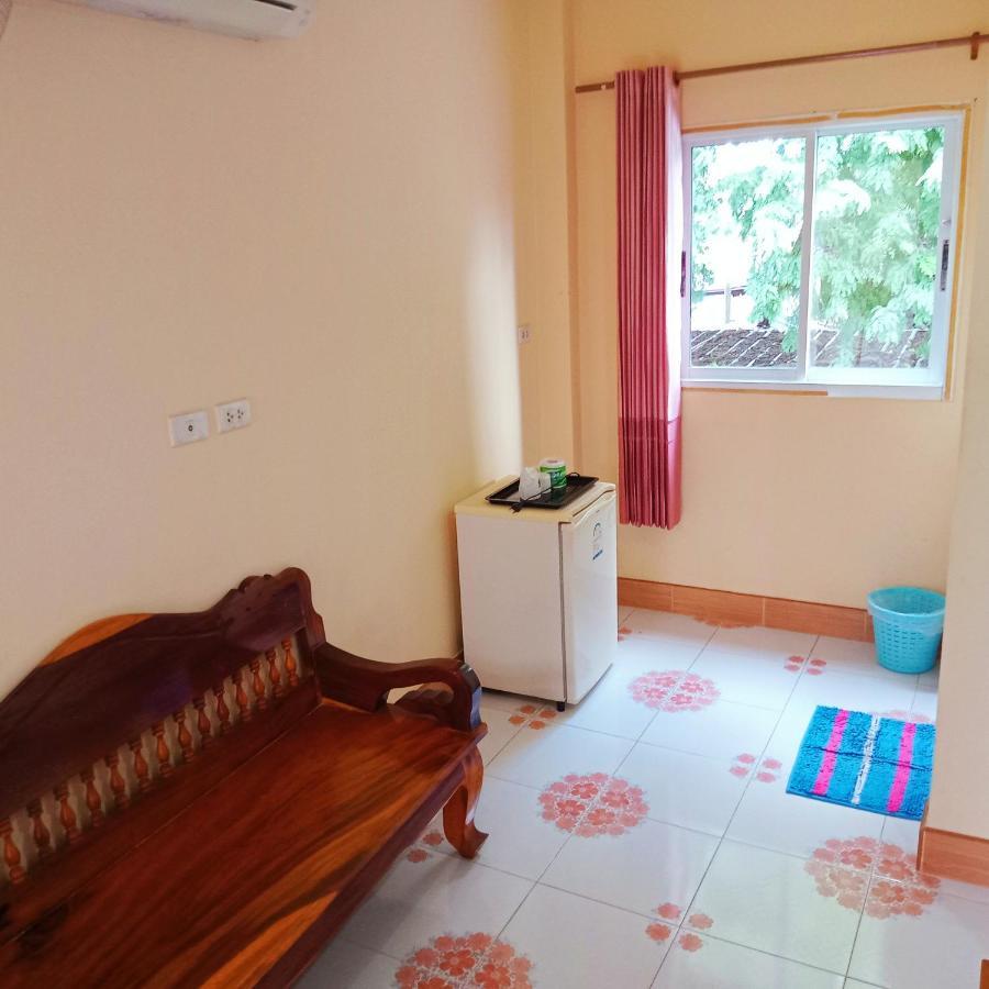 Lanta Orange House Hostel Koh Lanta Bagian luar foto