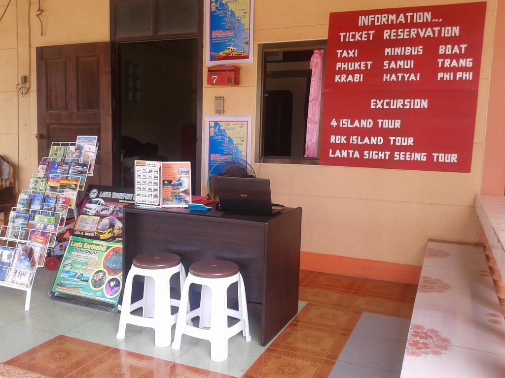 Lanta Orange House Hostel Koh Lanta Bagian luar foto